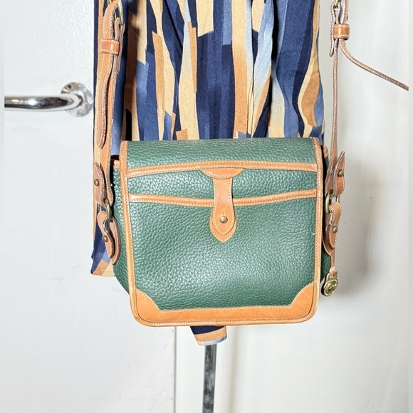 Dooney & Bourke Green and Tan Crossbody Bag - Picture 4 of 15